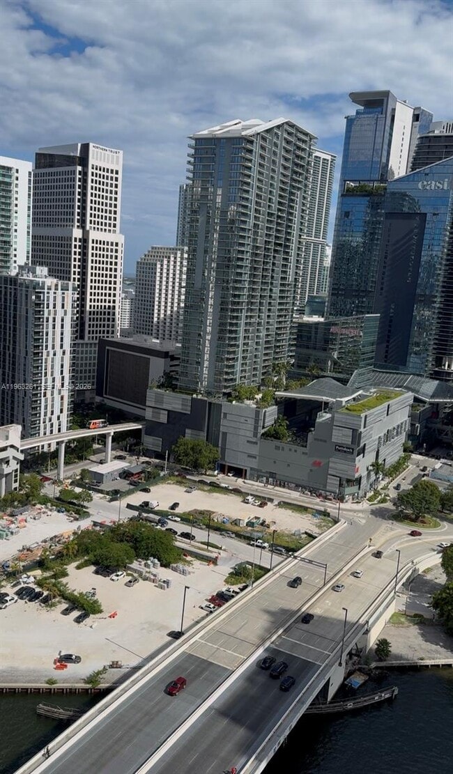 Building Photo - 350 S Miami Ave Unit 3006