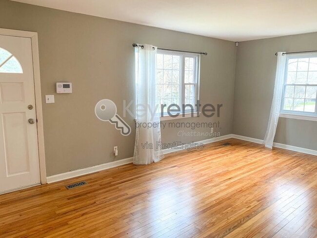 1410 Elm St