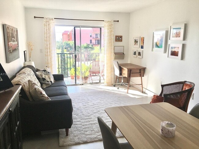 Photo - 677 SW 9th Ave Unit 406