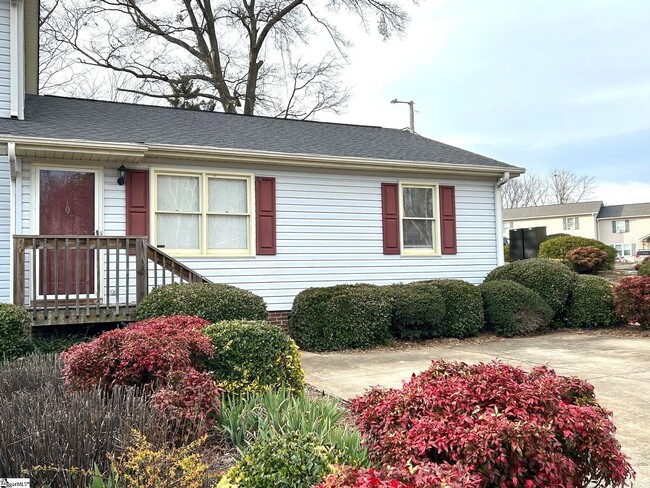 Photo - 107 Country Cove Ln Townhome