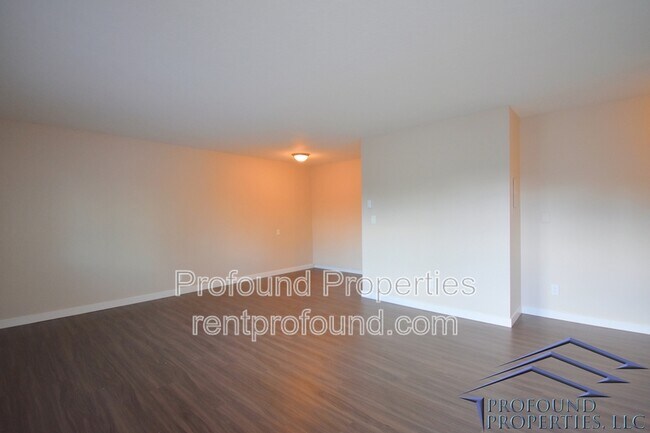 Photo - 742 SE 13th Ave