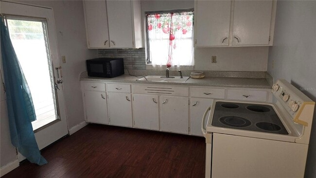 Photo - 315 Shore Rd