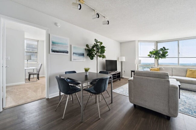 Photo - 901 N Pollard St Unidad ID1024659P