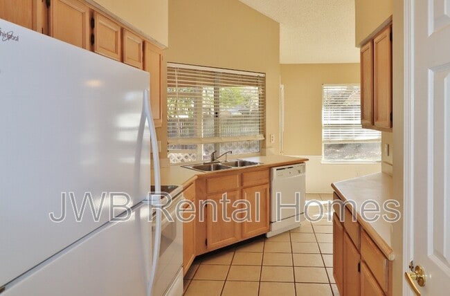 Photo - 466 Oldfield Dr Casa