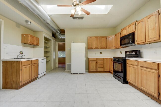 Photo - 4405 Barrow Ave Unit B