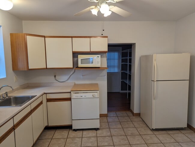 Photo - 21 Wynnewood Ave