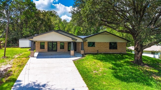 Building Photo - 128 Schooner