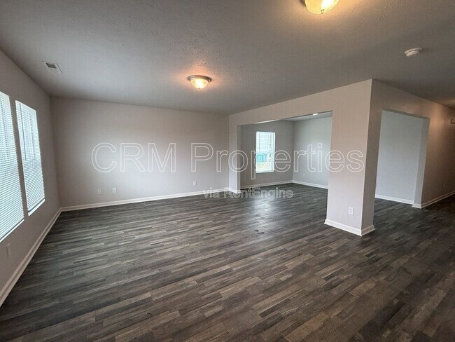 Photo - 2618 W Kings Cyn Dr