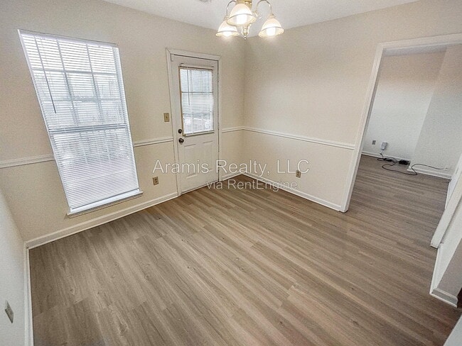Photo - 6843 Saganaw Dr