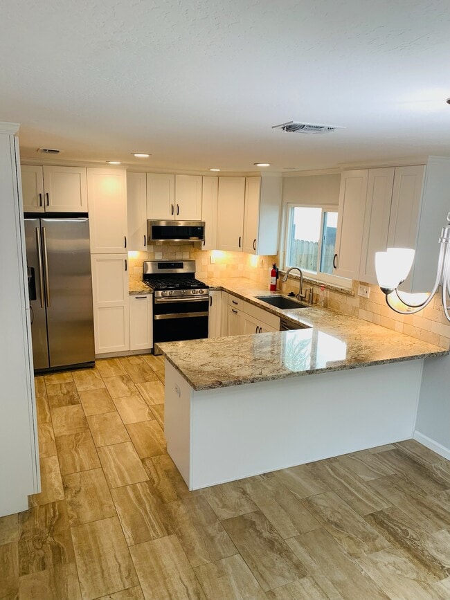 Photo - 920 Linwood St