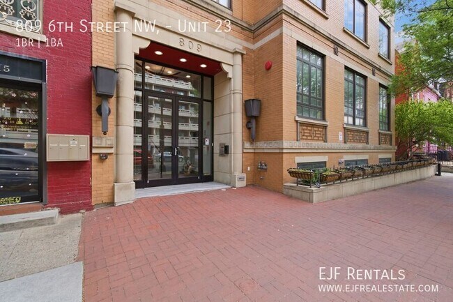 Building Photo - 809 6th St NW Unit 23