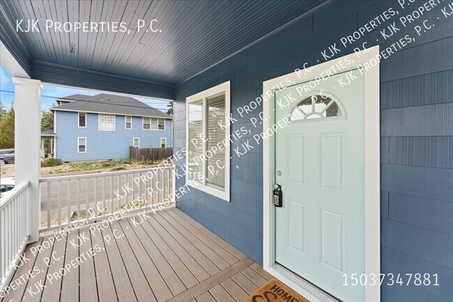 Photo - Embrace Fall in This Stunning Vintage-Styl...