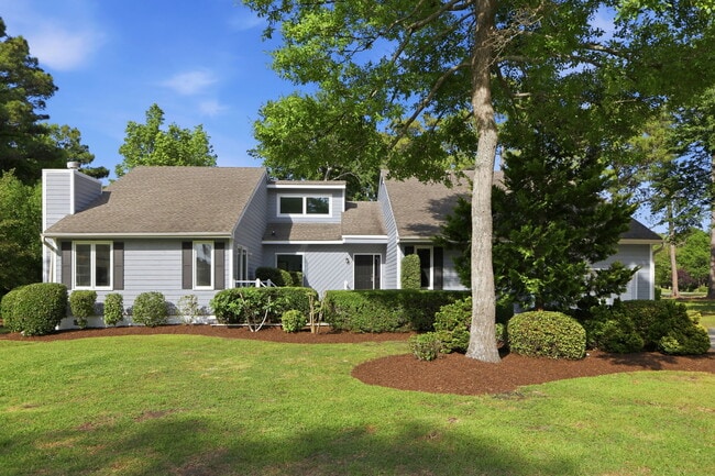 Photo - 304 Lord Granville Dr