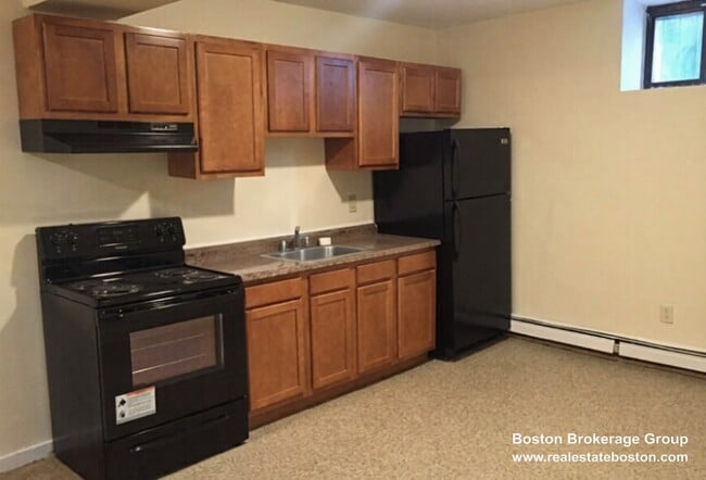 Building Photo - 9 Ruggles St Unit 5