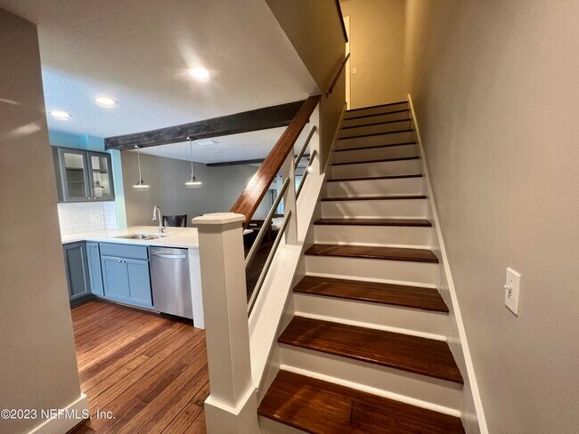 Photo - 108 Cranes Lake Dr