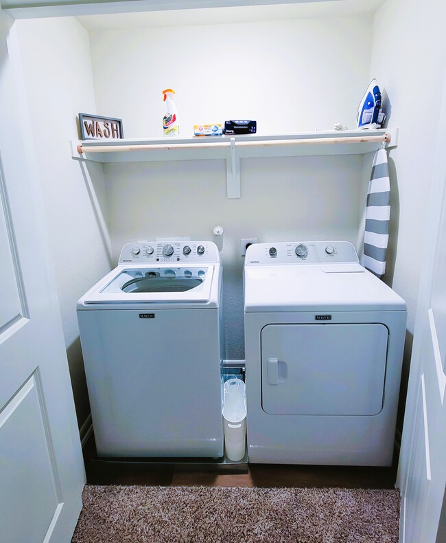 Washer and Dryer included - 13810 Enzo Gate