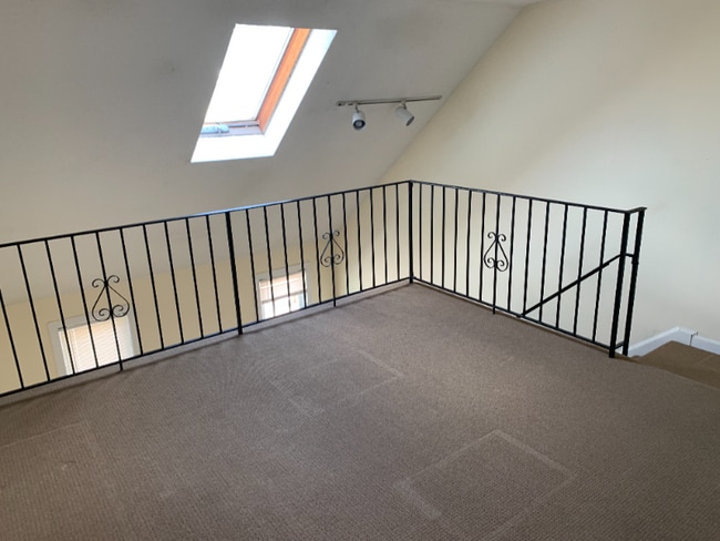 Photo - 107 University Ave Unit 3