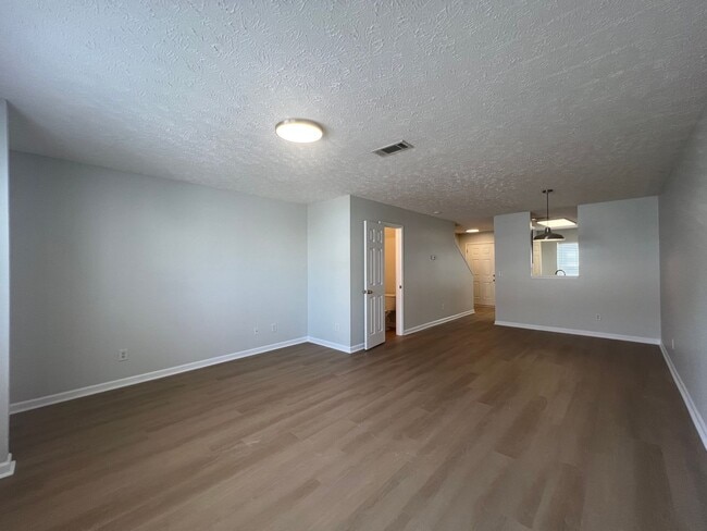 1407 Pleasant Ridge Rd