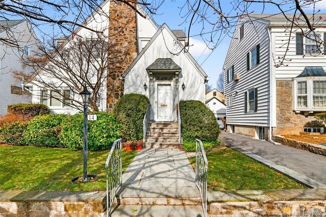 Building Photo - 14 Columbia Pl