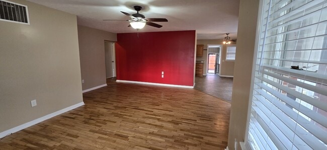 Photo - 801 N Ohio St