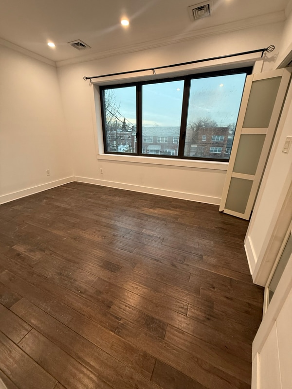 Photo - 47-14 Ditmars Blvd