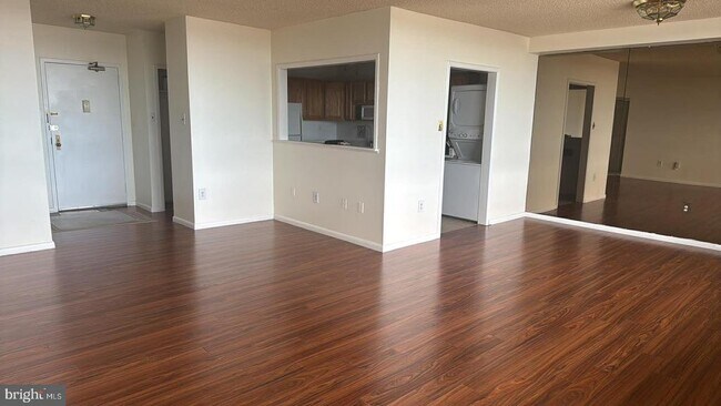 Photo - 3701 S George Mason Dr Unit 1313N