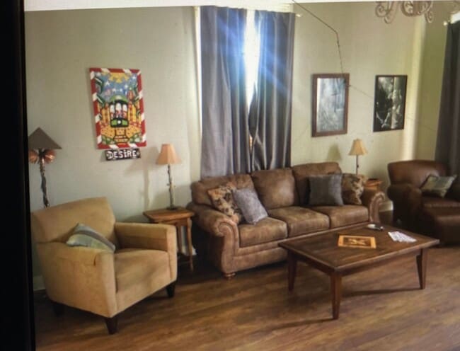Building Photo - 1112 9th St Unit 2br 1 bath Uptown Rental