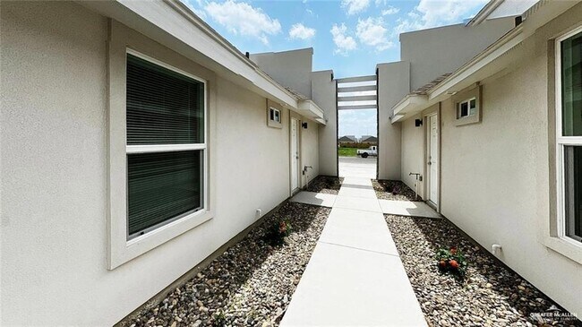 Photo - 1312 Alta Vista Dr Unidad 2