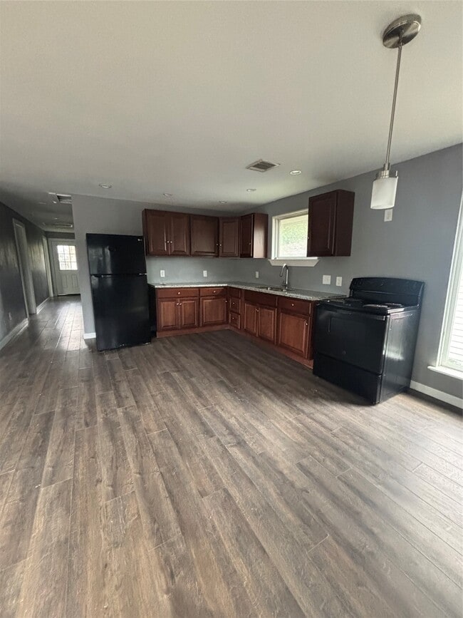 Photo - 1208 Pine St