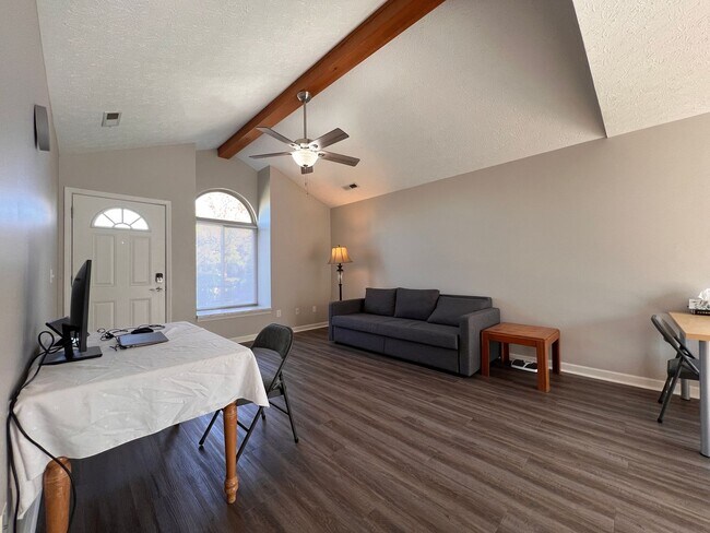 Photo - 2B1b Apartment Sublease Available at Cheswick Village