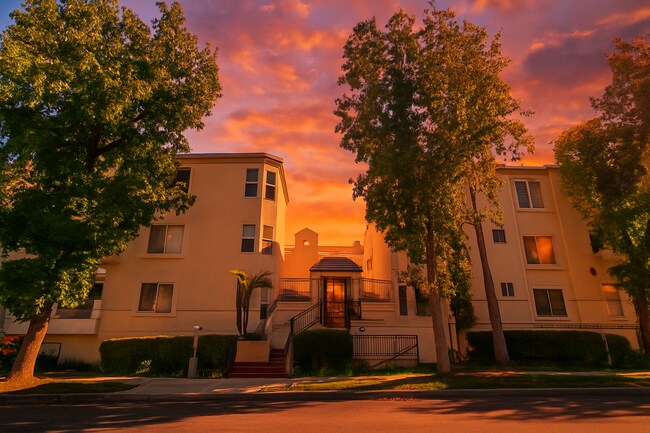 Photo - 5420 Sylmar Ave Unit 314