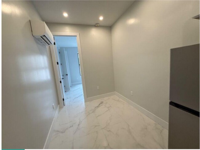 Photo - 386 E 31st St Unit 1b