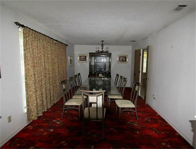 Building Photo - Location....Location....Location.... Rental