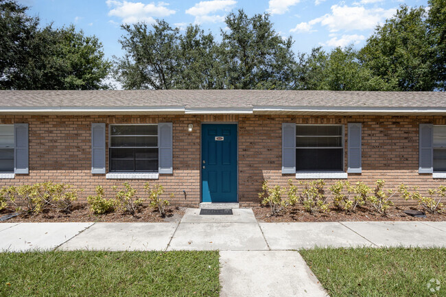 Building Photo - 3201 Pershing St Rental