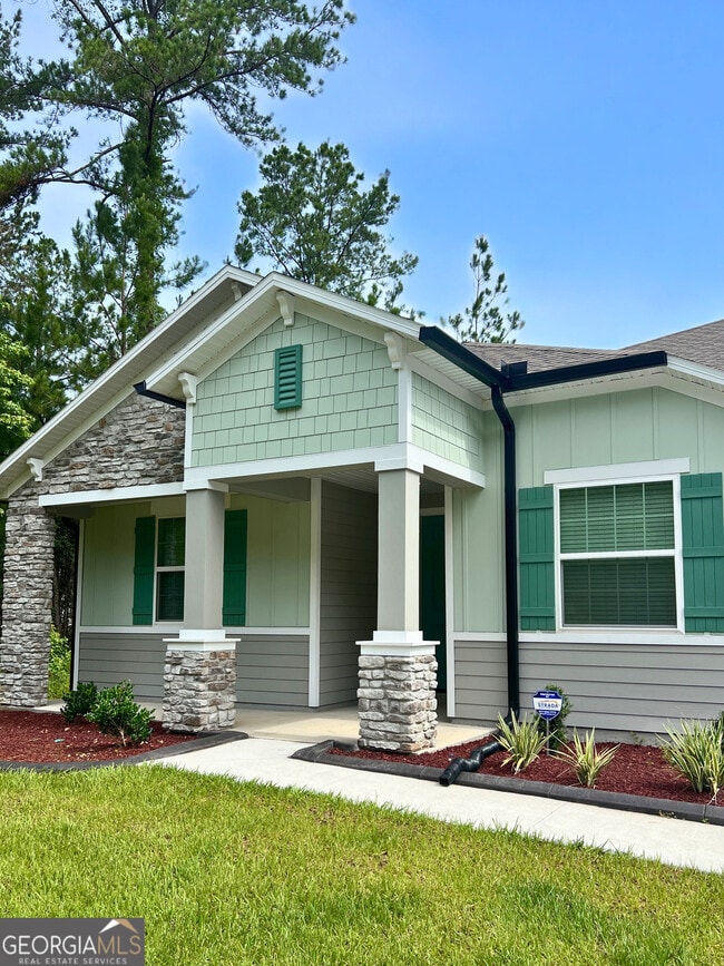 Photo - 111 Breakwater Lp