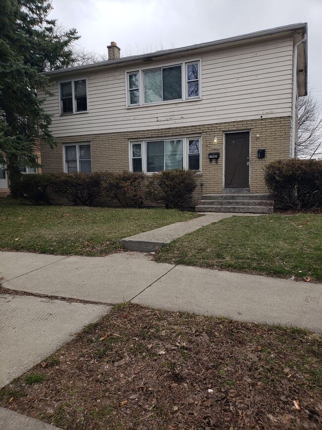 Building Photo - 7940WHamptonM Unit 7942 Rental