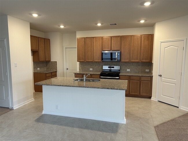 3019 Kastania Ln