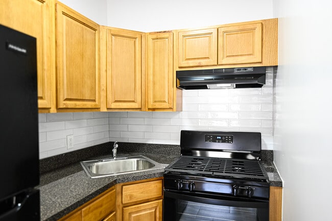 266 4th Ave, LLC