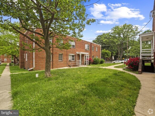 Building Photo - 22 Danbury St SE Unit 2 Rental