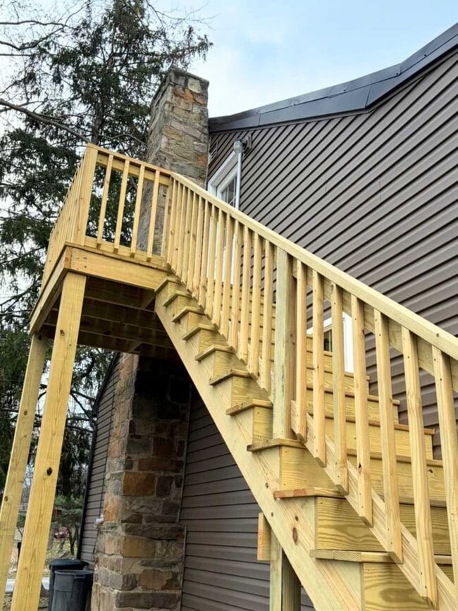 Photo - Studio Apartment in Mill Hall Close to Greenhouse!