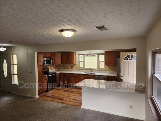 Photo - 5802 Tazewell Pike