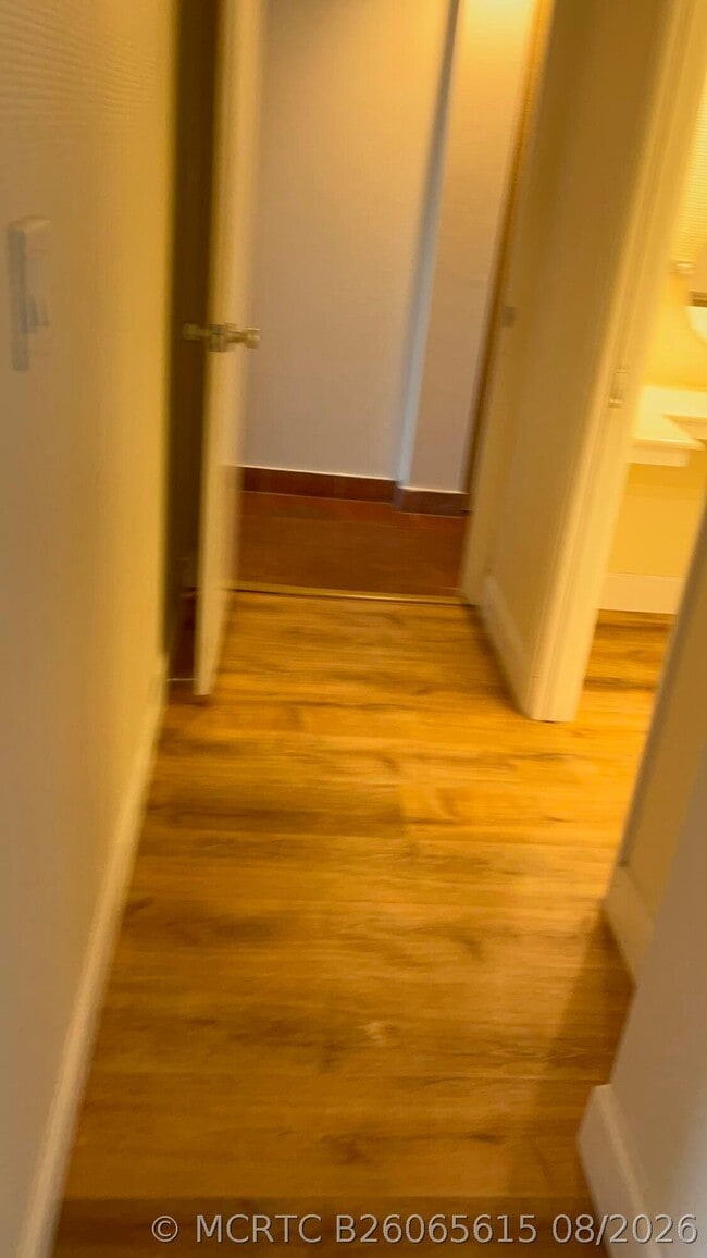 3760 Inverrary Dr Unit 1T
