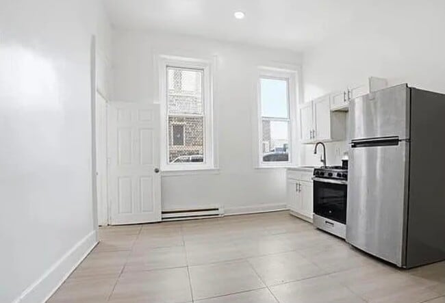 Photo - 3462 N Front St Unit 1