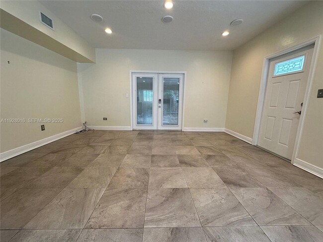 Photo - 349 Mahogany Dr