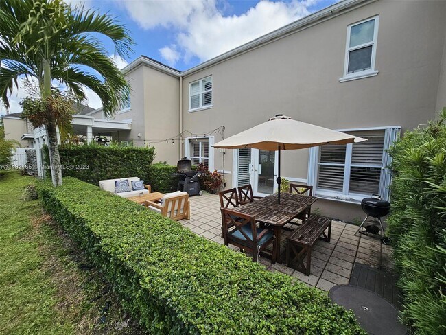 Photo - 5570 SW 70th Pl S