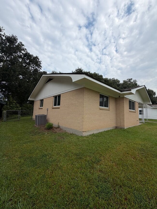 115 Choctaw Rd