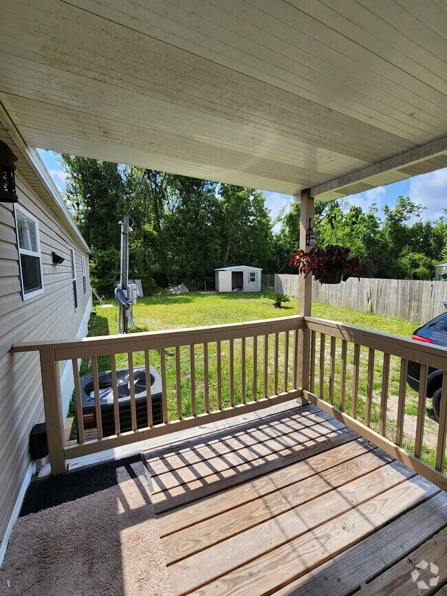 Building Photo - 3024 E 13th Ct Rental
