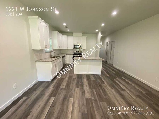 Photo - 1221 W Johnson St