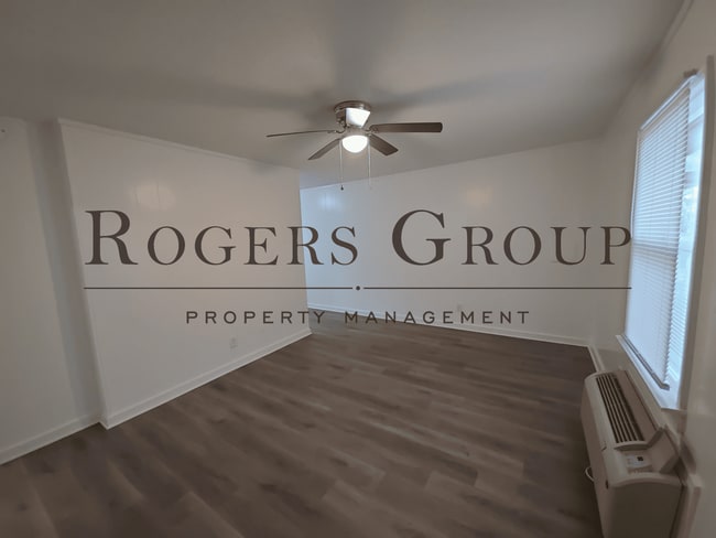 Photo - #450 - 102-104 Carter St Duplex Unit 104 Carter St