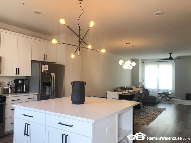 3329 Pitch Pine Dr